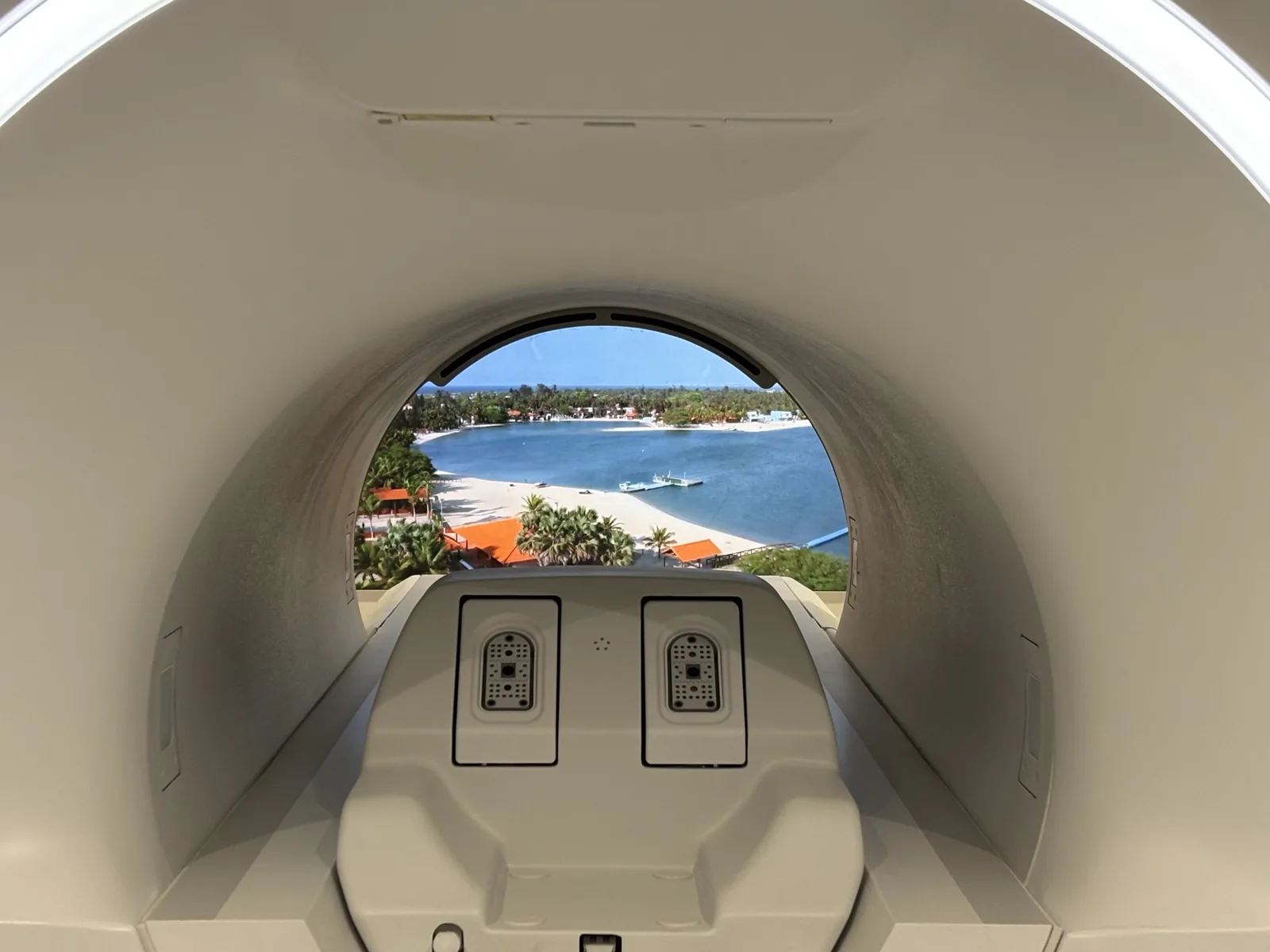 A beach on MRItv, seen from inside a GE bore